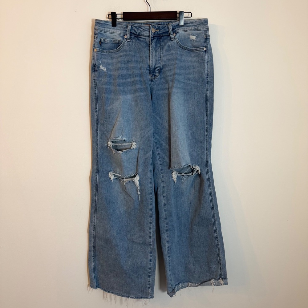 Judy Blue Wide Leg Distressed Jeans Light Wash Raw Hem JB88933 LT 14W